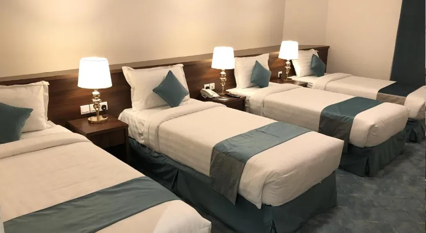 Economy Easter Umrah Package