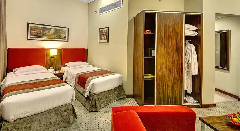 Silver Easter Umrah Package